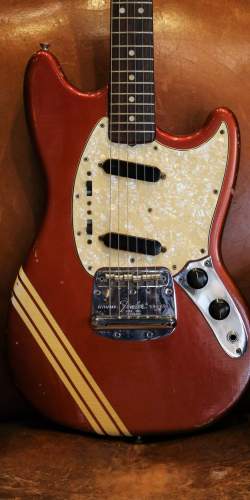 Fender Mustang Red Competition Matching Headstock de 1969