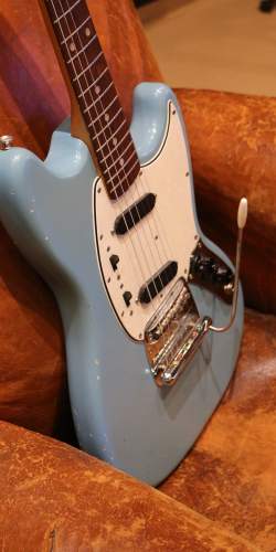 Fender Mustang Daphne Blue de 1965