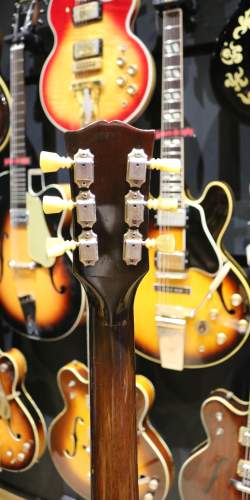 Gibson EB-6 Sunburst de 1961