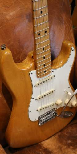 Fender Stratocaster Naturelle de 1972 (revernie)