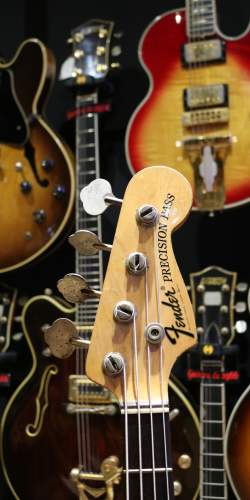 Fender Precision Bass Sunburst de 1969