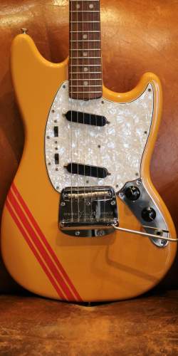 Fender Mustang Yellow Competition de 1972