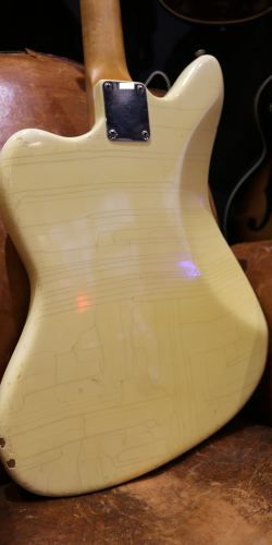 Fender Jaguar Série L Olympic White Matching Headstock de 1965