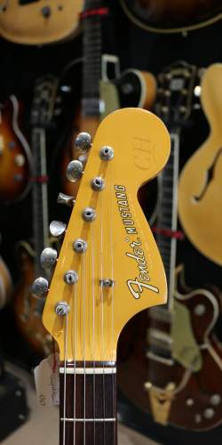 Fender Mustang Yellow Competition (Matching Headstock) de 1969