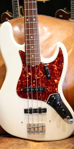 Fender Jazz Bass Olympic White Serie L de 1965