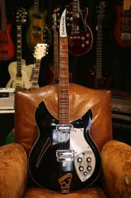 Rickenbacker 381v69 Jetglo de 1996