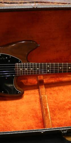 Fender Mustang Mocha Brown (Walnut) de 1977