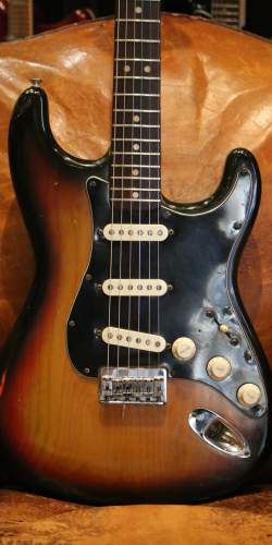 Fender Stratocaster Hardtail Sunburst de 1975