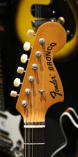 Fender Bronco White (refinish) de 1974