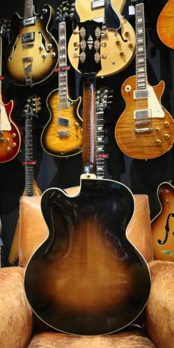 Gibson Super V CES Tobacco Sunburst de 1979 !