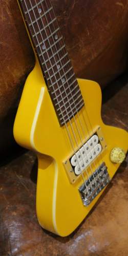 Hondo Chiquita Yellow de 1980's