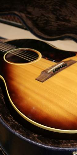 Gibson LG-1 Sunburst de 1963