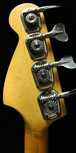 Fender Musicmaster Bass Dakota Red de 1974