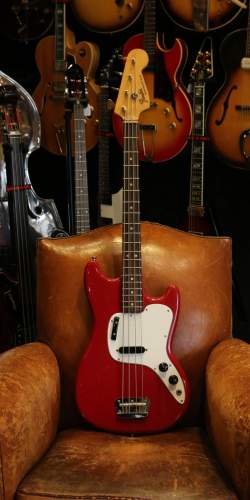 Fender Musicmaster Bass Dakota Red de 1974
