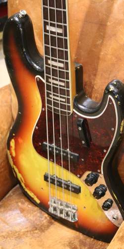 Fender Jazz Bass sunburst de 1967