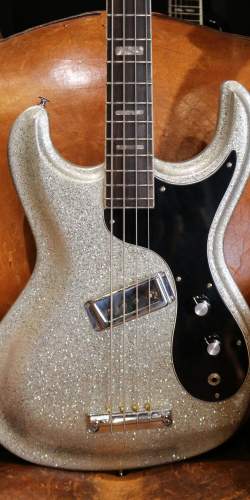 Basse Type Mosrite série "Discoramones" Silver Sparkle Phillipe Dubreuille de 2020