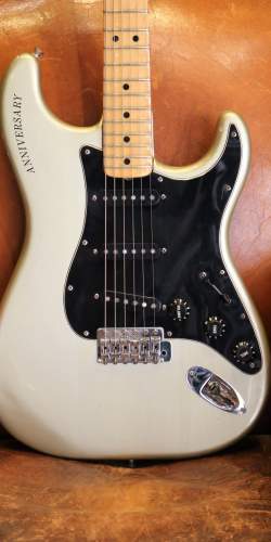 Fender Stratocaster 25th Anniversary de 1979