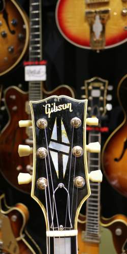 Gibson ES 355 T en rare configuration mono originale ! Cherry red de 1966