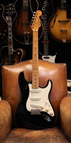 Fender Stratocaster AVRI Black 1988