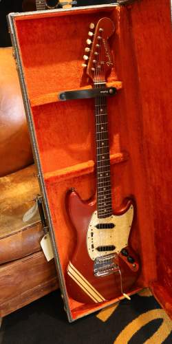 Fender Mustang Red Competition Matching Headstock de 1969