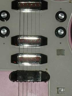 GUITARE RUSSE ROSE
