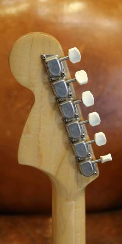 Fender Mustang Yellow Competition de 1972