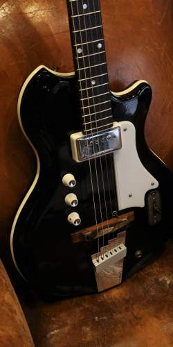 English Electronics Tone Master (Supro) Black de 1960's