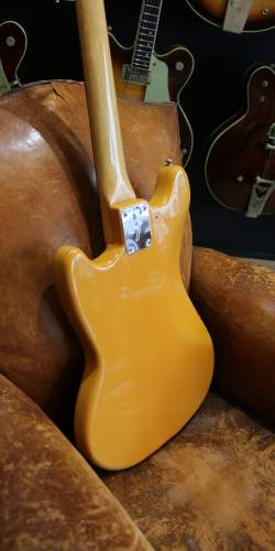 Fender Mustang Yellow Competition (Matching Headstock) de 1969