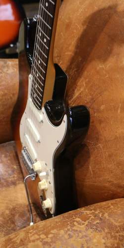 Fender Deluxe Stratocaster Plus Sunburst de 1988.