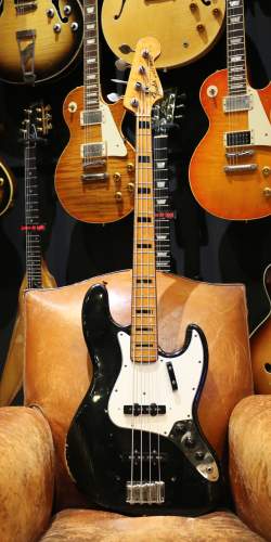 Fender Jazz Bass Black touche érable de 1972