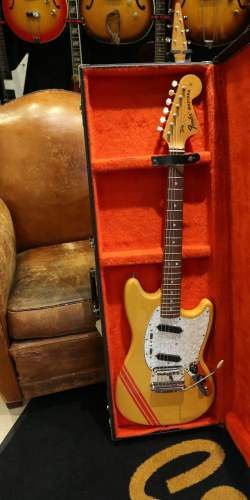 Fender Mustang Yellow Competition de 1972