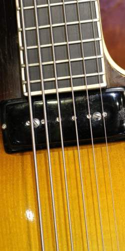 Favino Baryton Sunburst de 1961