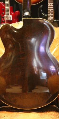 Gibson L7-C Sunburst de 1961