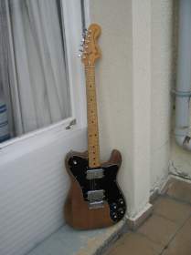 FENDER  Télécaster Deluxe