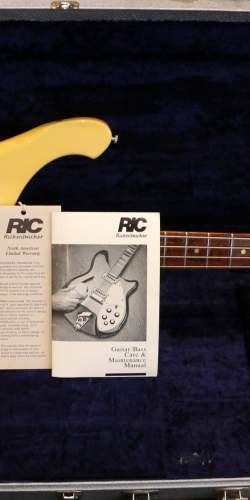 Rickenbacker 4001CS Chris Squire Signature Limited Edition Cream Colorglo de 1992