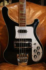 Rickenbacker 4001 Jetglo de 1975