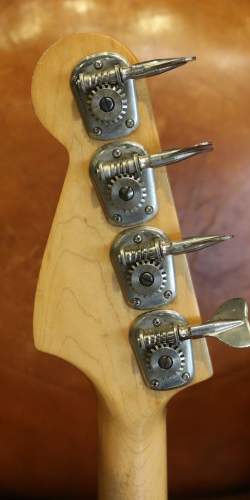 Fender Musicmaster Bass Dakota Red de 1974