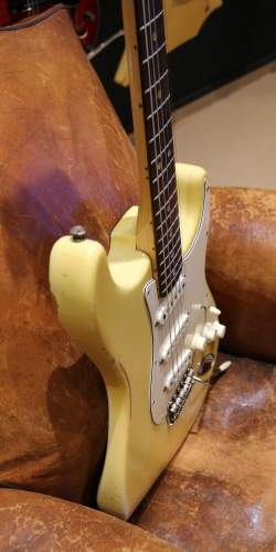 Fender Stratocaster (4 bolts) Olympic White de 1971