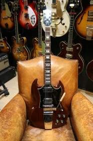 Gibson SG Standard "Large Guard Maestro" Vibrola Cherry de 1969