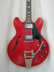 Gibson Es 335 cherry bigsby 1971