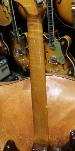 Fender Custom Shop Artisan Tamo Ash Stratocaster de 2018