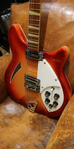 Rickenbacker 360 Fireglo de 1967