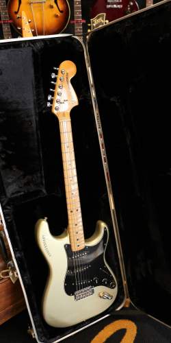 Fender Stratocaster 25th Anniversary de 1979