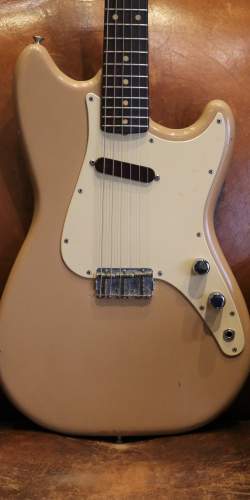 Fender Musicmaster Desert Sand de 1960