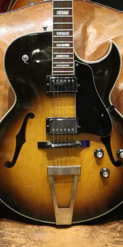 Jacobacci Sacha Distel Sunburst de 1984