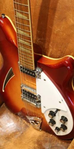 Rickenbacker 330 Fireglo de 1991