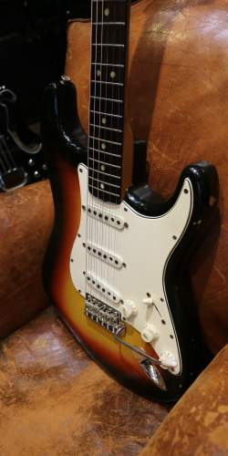 Fender Stratocaster Sunburst de 1966
