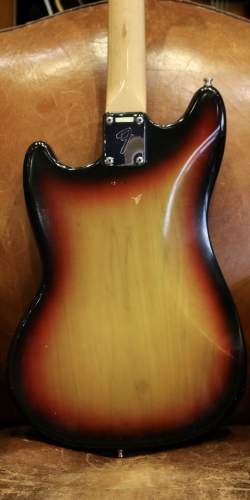 Fender Mustang Sunburst de 1973