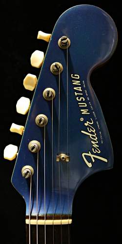 Fender Mustang Blue Competition Matching Headstock de 1969