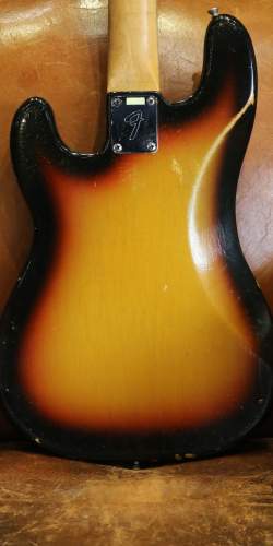 Fender Precision Sunburst de 1966